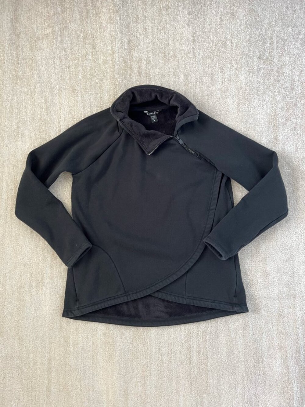 Athleta Cozy Karma Asym Pullover Fleece Sweatshirt Black M Casual Athleisure